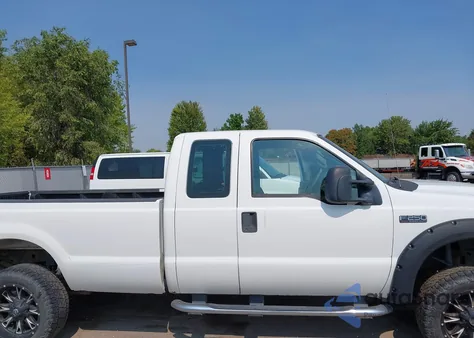 2004 Ford F-250 Lariat/Xl/Xlt from USA, damaged, VIN 1FTNX21L44EA42783